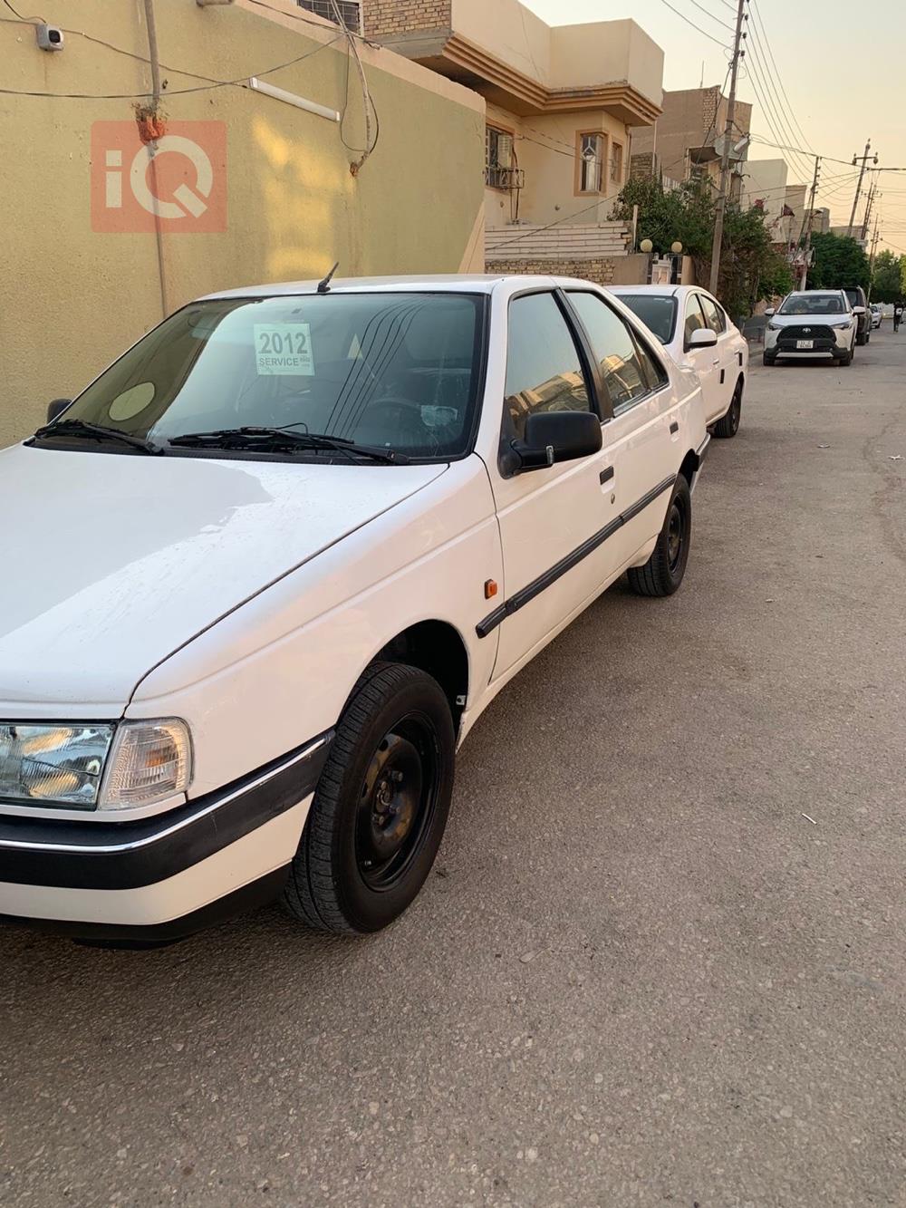 Peugeot 405